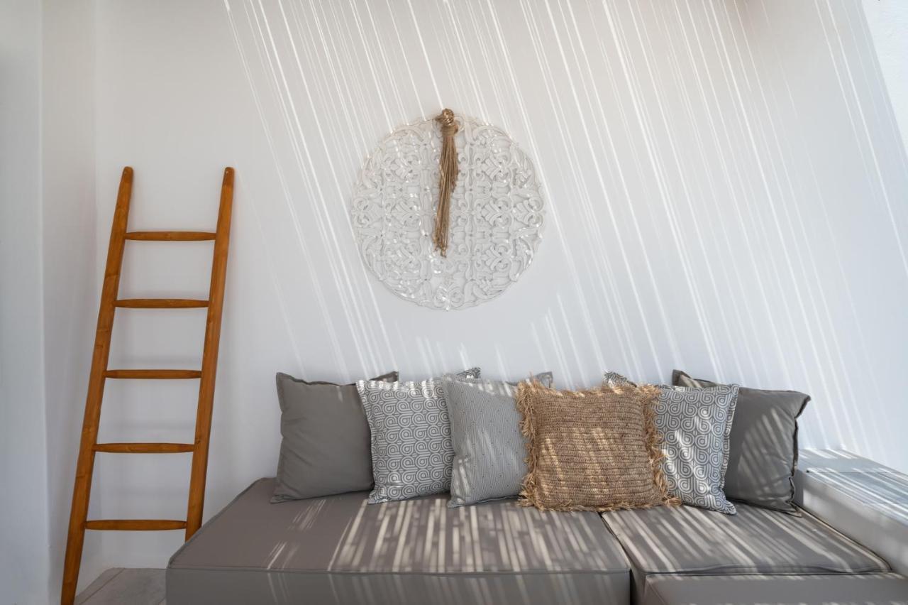 Kosmitis Suites & Villas Науса Екстериор снимка