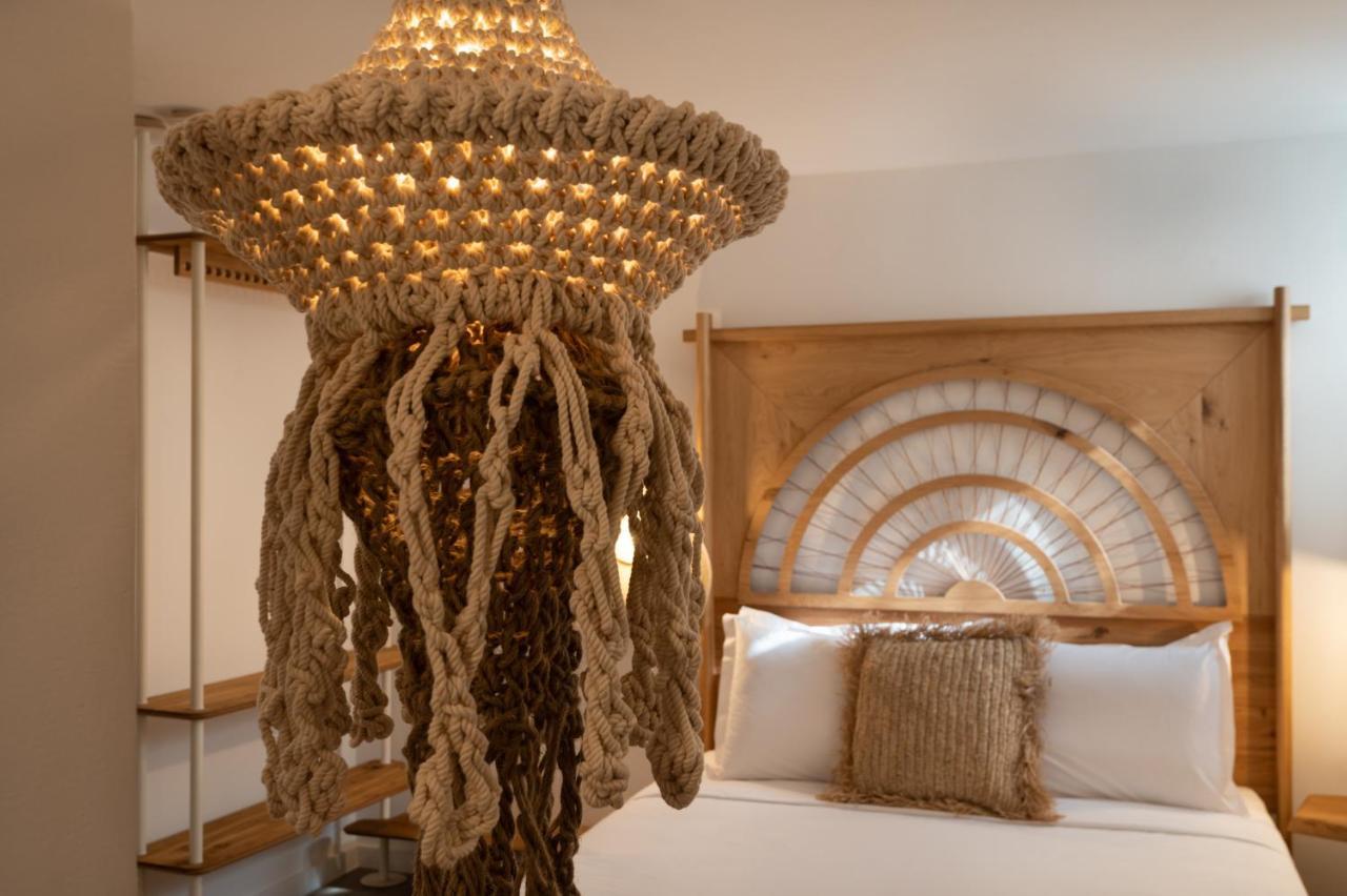 Kosmitis Suites & Villas Науса Екстериор снимка