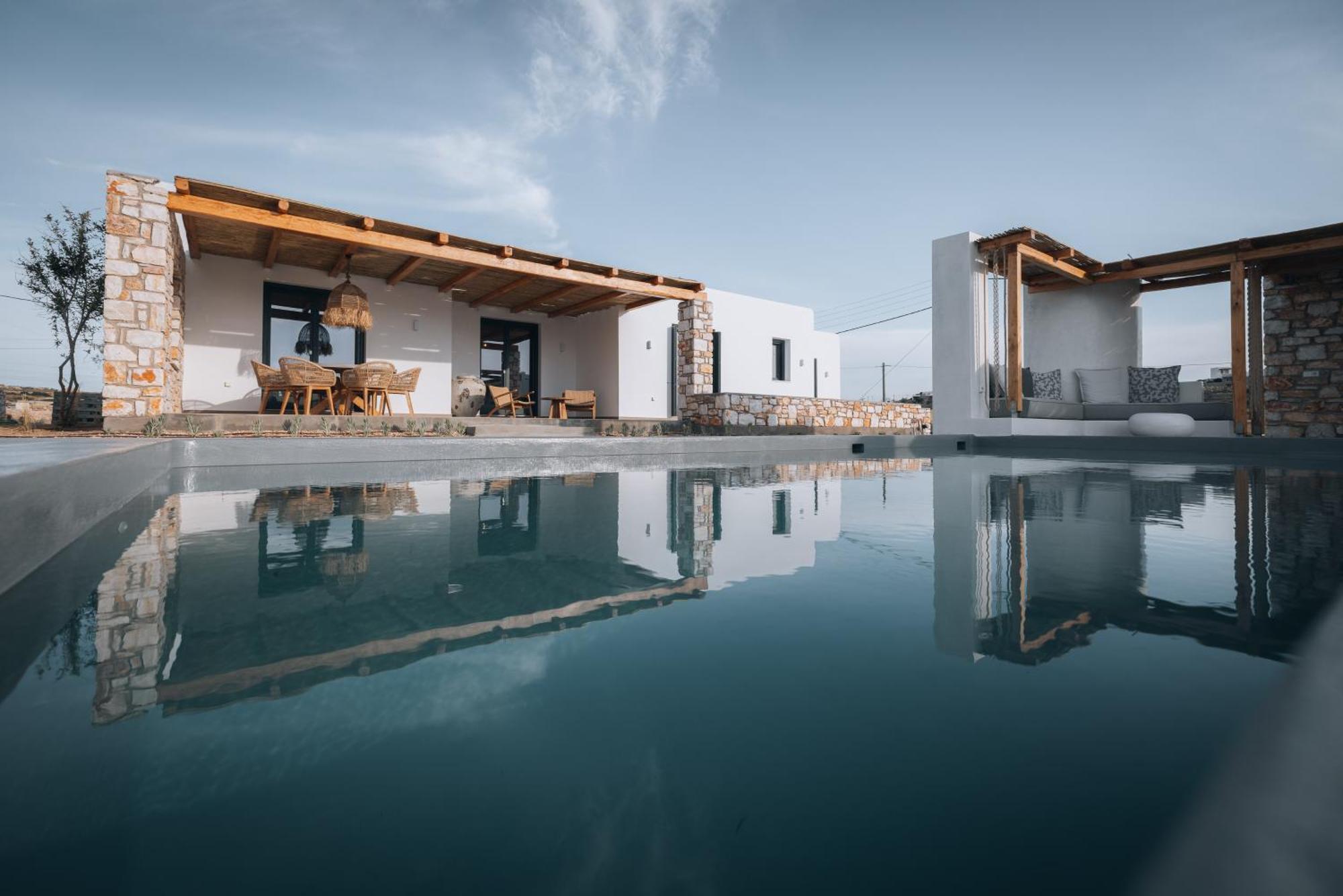 Kosmitis Suites & Villas Науса Стая снимка
