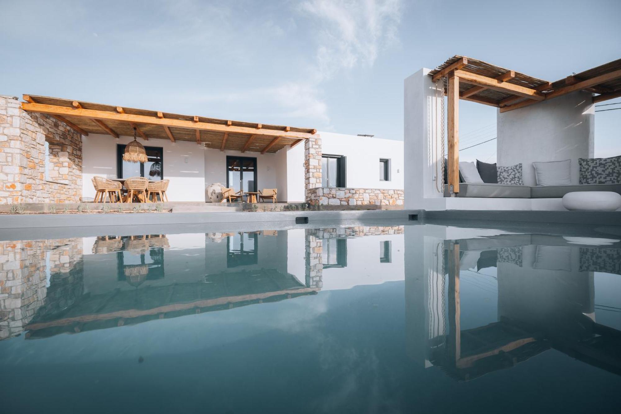 Kosmitis Suites & Villas Науса Екстериор снимка
