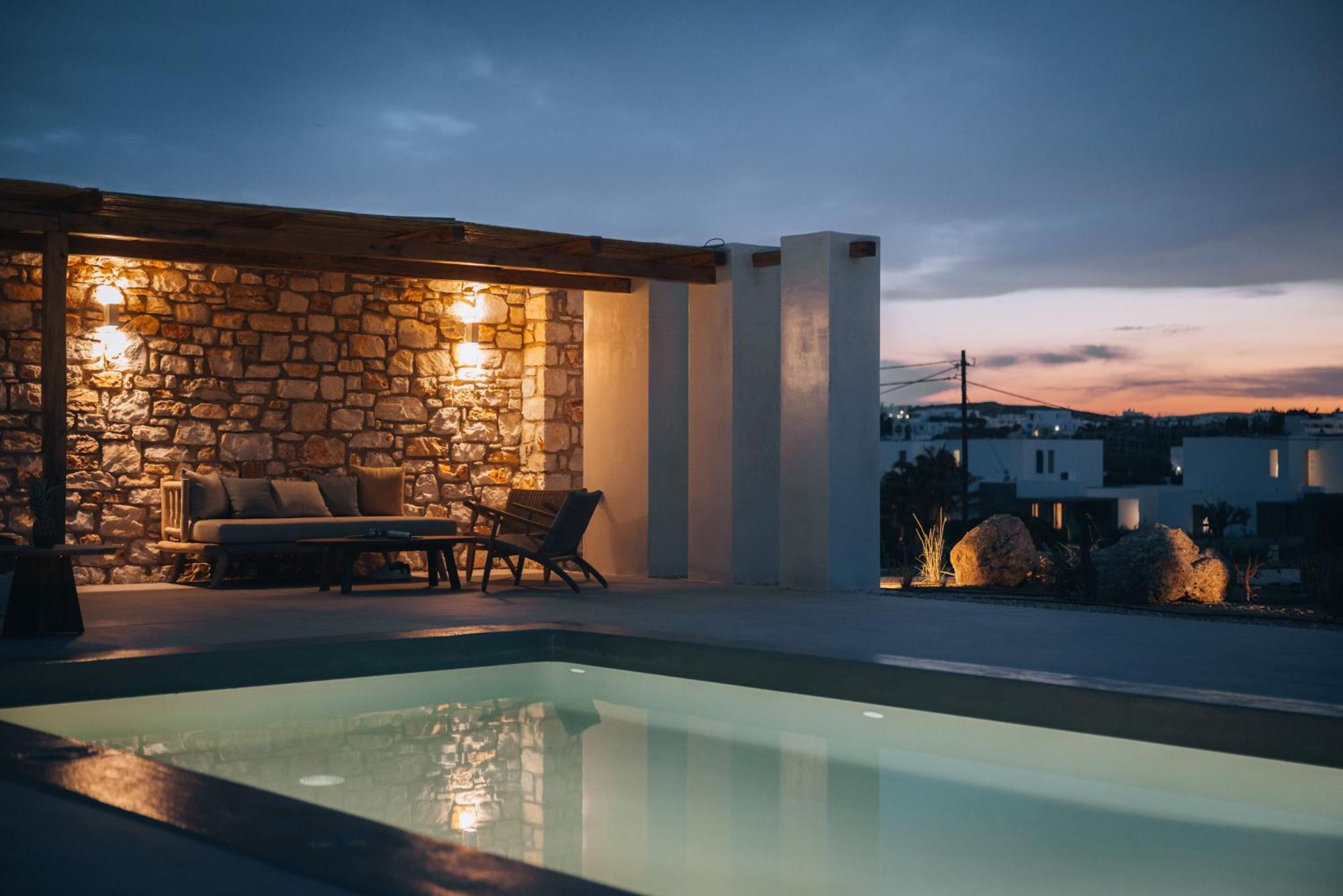 Kosmitis Suites & Villas Науса Стая снимка