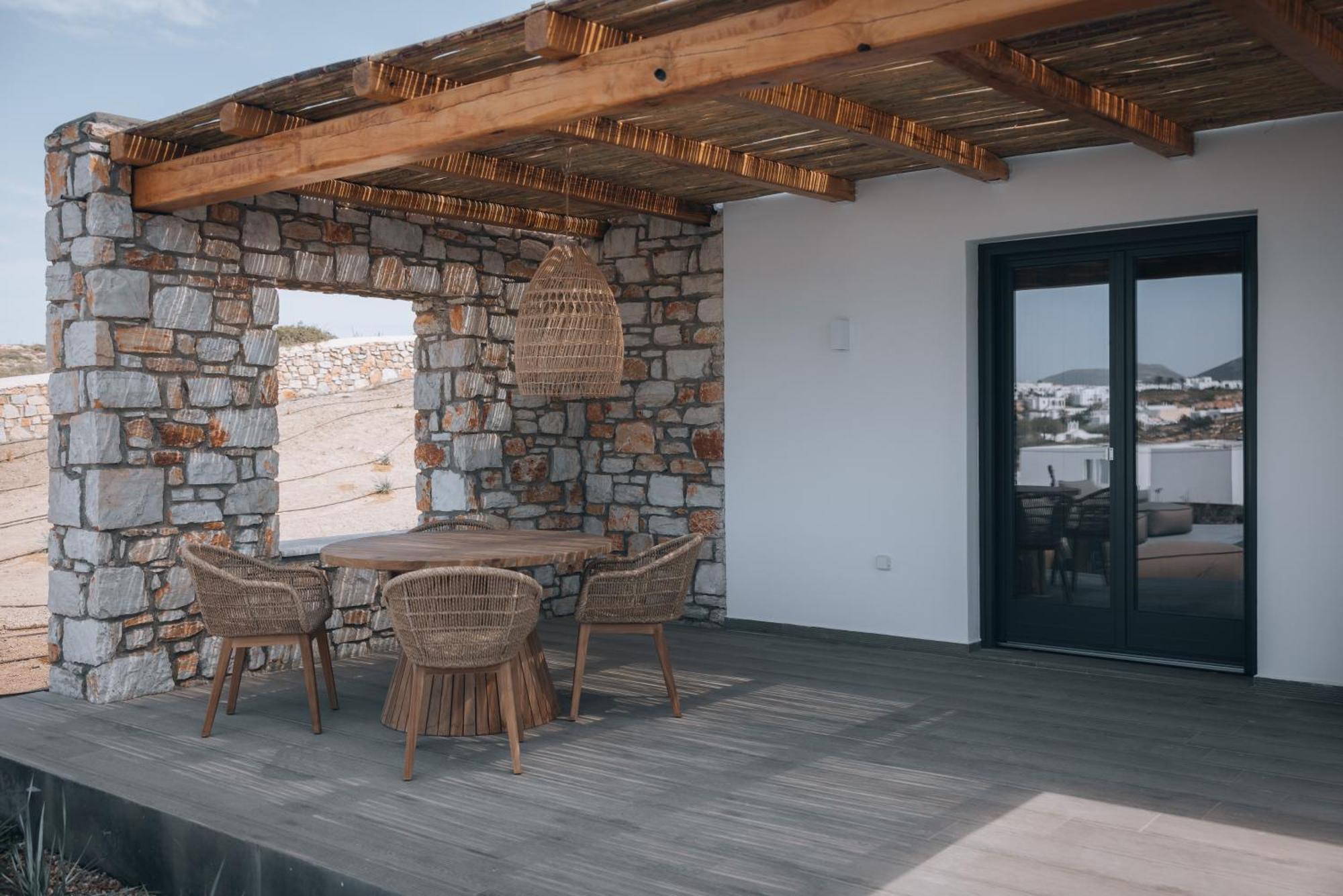 Kosmitis Suites & Villas Науса Стая снимка