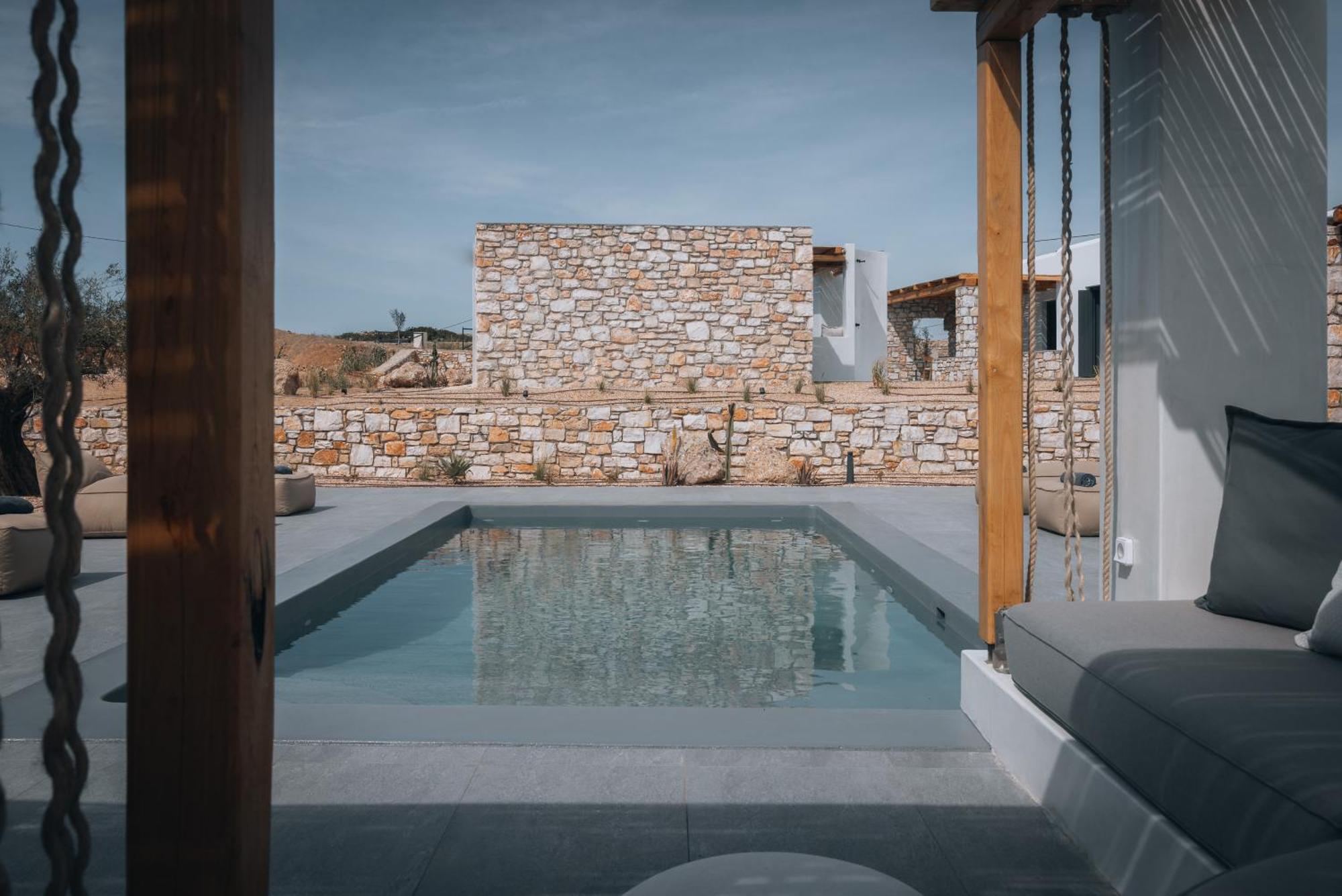 Kosmitis Suites & Villas Науса Стая снимка