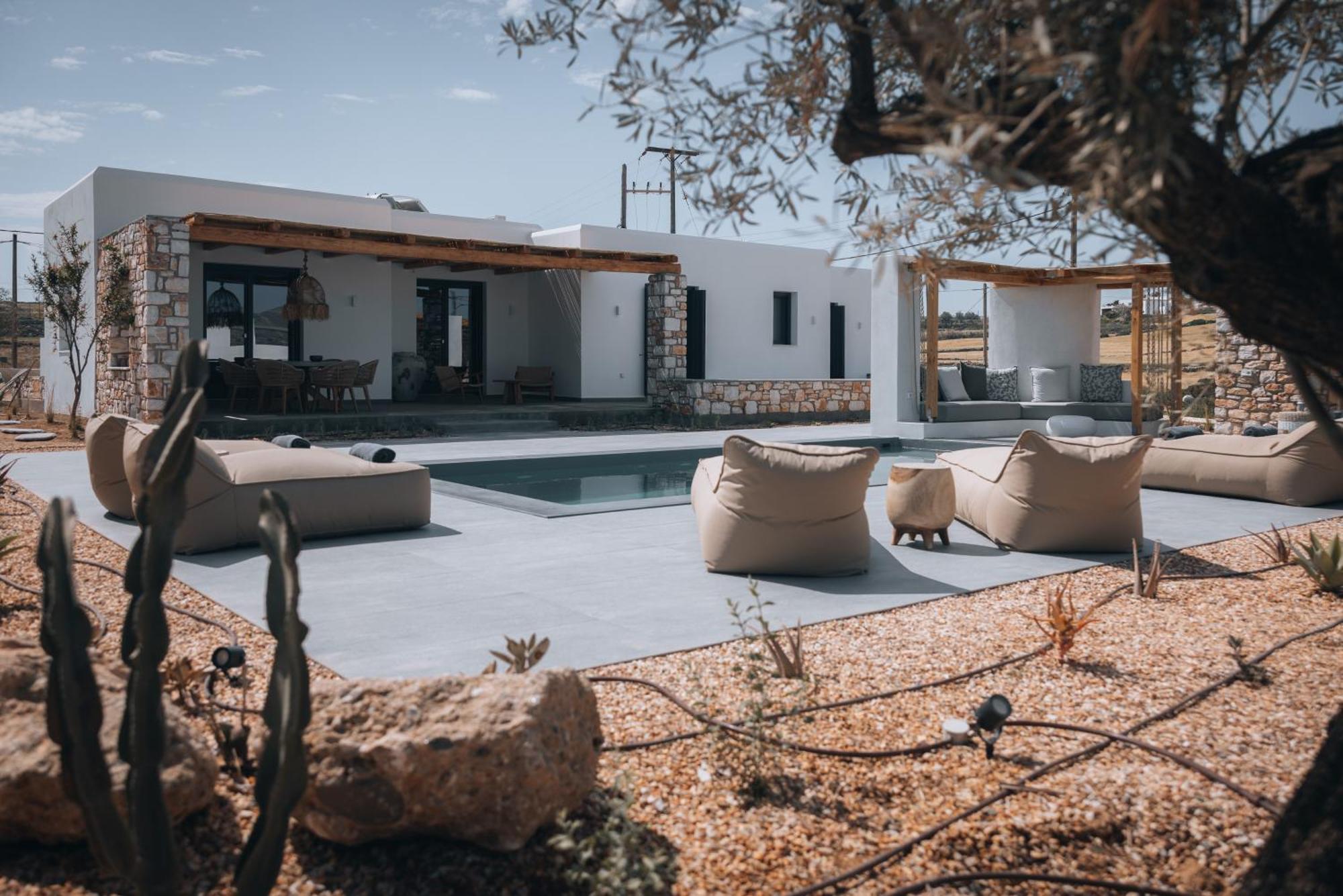 Kosmitis Suites & Villas Науса Стая снимка
