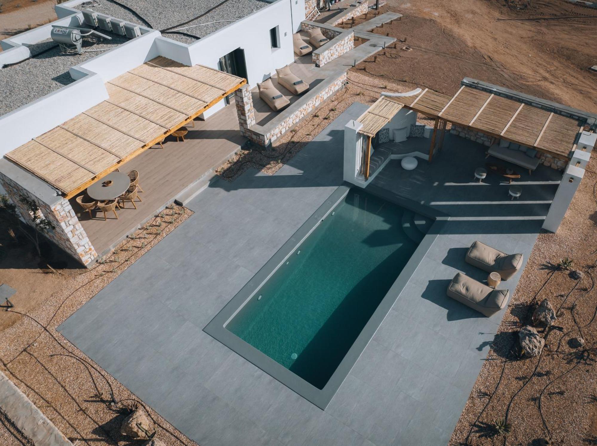 Kosmitis Suites & Villas Науса Стая снимка